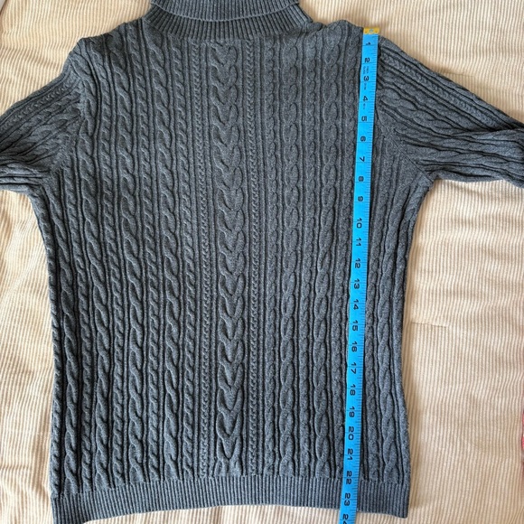 Lands’ End Grey Cable Knit Turtleneck Sweater 100% Cotton Size Medium - Picture 11 of 11